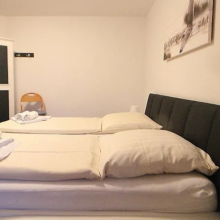 דירה Apartmentvermittlung Mehr Als - Objekt 70 נינדורף